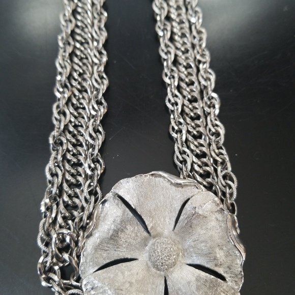 Silver Tone 3 Chain Neckless Marked TAN - Picture 7 of 8